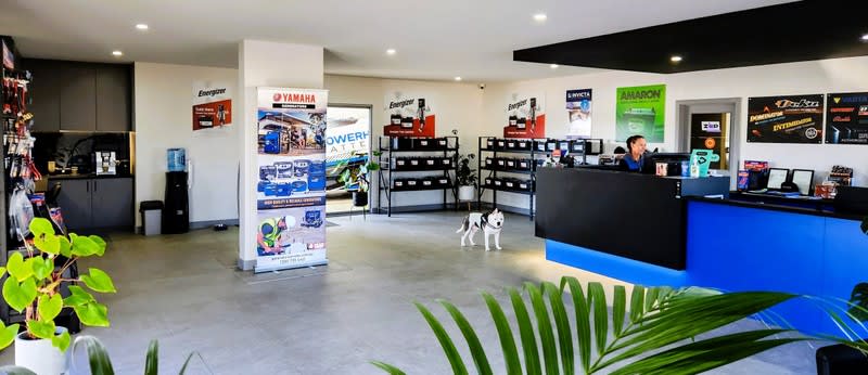 Retail Battery Shop Butler, WA Retail Battery Shop Butler, WA