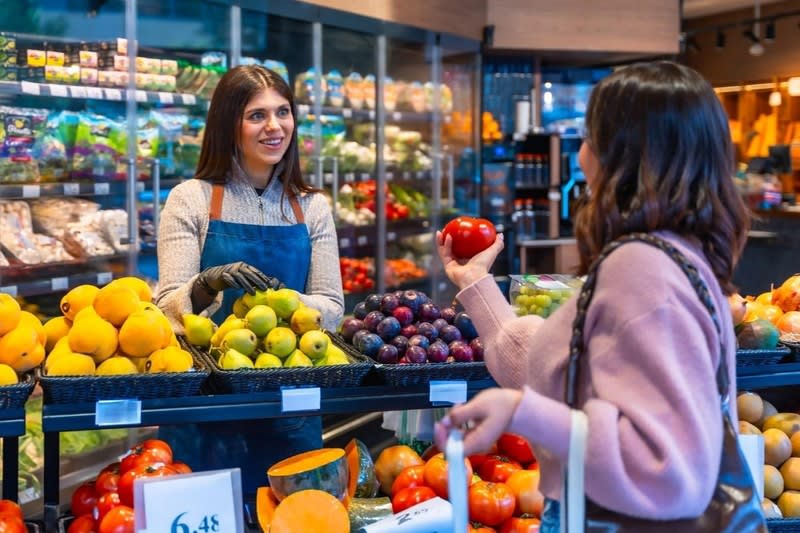 Mixed Use Fruit Shop, Grocer, Florist, Café & Rental Income Net Profit 200k Mixed Use Fruit Shop, Grocer, Florist, Café & Rental Income Net Profit 200k