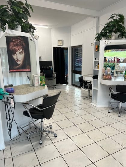 Fully Booked Hair Salon | Noosa Hinterland Lifestyle | WIWO Fully Booked Hair Salon | Noosa Hinterland Lifestyle | WIWO