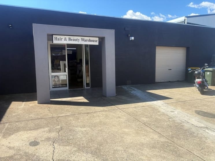 5 Day Hair & Beauty Wholesaler Sales $165,937 Adj Profit $64,177 Ytd 31/12/25 5 Day Hair & Beauty Wholesaler Sales $165,937 Adj Profit $64,177 Ytd 31/12/25