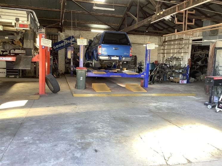 Business+Property For Only $400k !! - Donald, Regional Vic Business+Property For Only $400k !! - Donald, Regional Vic