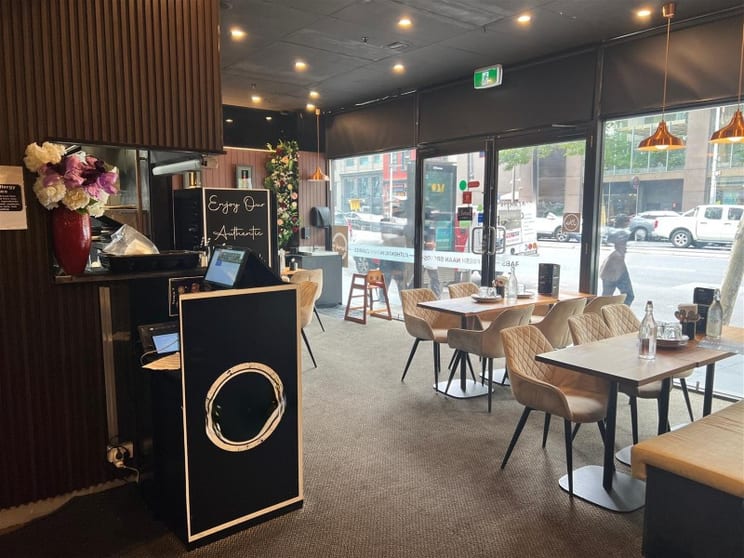 Indian / Takeaway Restaurant Indian / Takeaway Restaurant