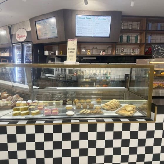Well-Established Takeaway Food Business for Sale - Prime Shopping Centre Location - Corio, Geelong - Turnover of $410,000 - Only $45,000 Well-Established Takeaway Food Business for Sale - Prime Shopping Centre Location - Corio, Geelong - Turnover of $410,000 - Only $45,000