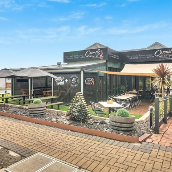 Iconic Caf?, Grill, Bar & Pizzeria Business For Sale - Prime location - McLaren Vale, SA - Premium Wine Region- Turnover of $920,000 - High Growth Potential - Asking Price: $350,000 plus food stock at valuation (SAV)