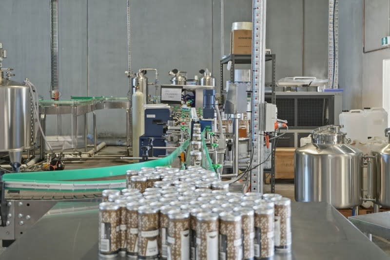 Integrated Beverage Manufacturing & Distilling Platform | Established Brands Integrated Beverage Manufacturing & Distilling Platform | Established Brands