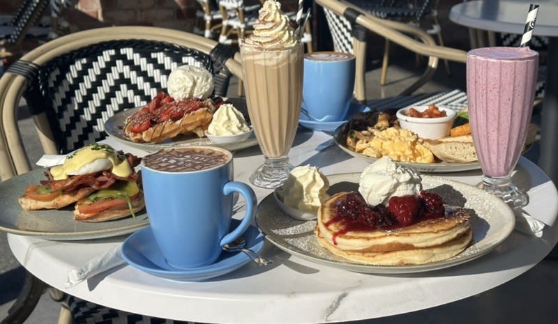 Daytime Café T.O. $28-30,000pw Coffee 28-30kgs pw Undermanagement $545,000 + SAV Daytime Café T.O. $28-30,000pw Coffee 28-30kgs pw Undermanagement $545,000 + SAV