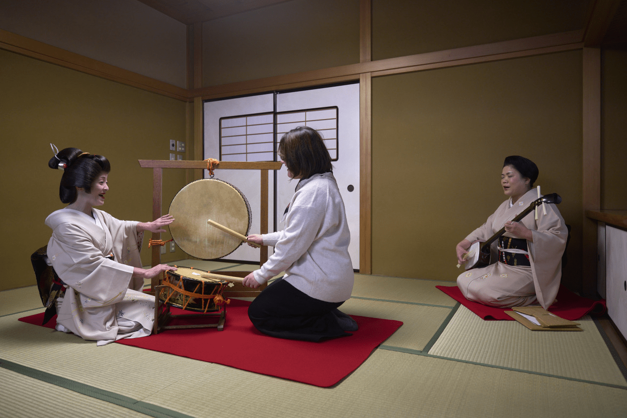 Geigi Culture Experience in Tea House Parlors