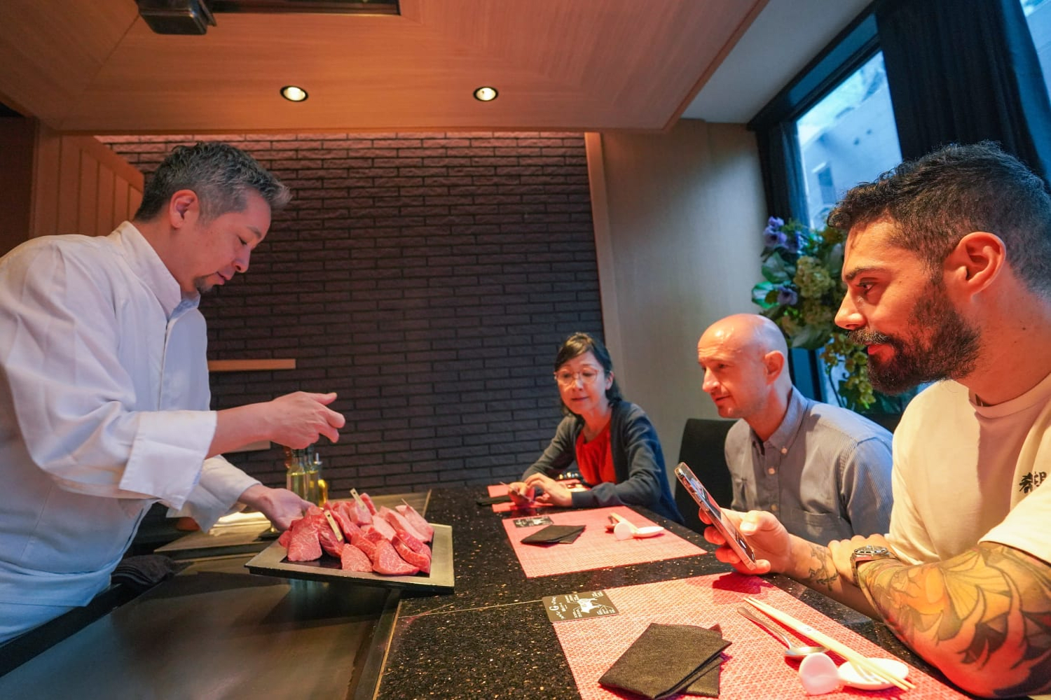 Enjoy Wagyu Teppanyaki in Ginza, Where Japan's Finest Cuisine Gathers