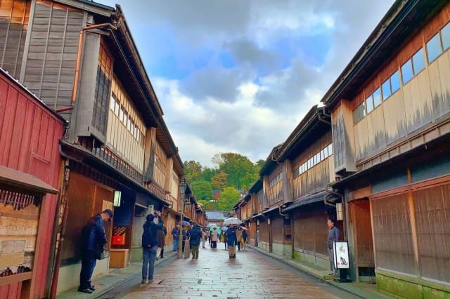 Higashi Chaya District