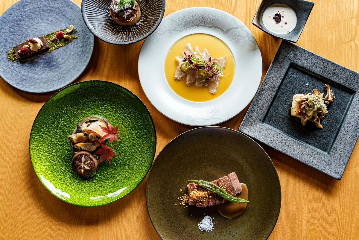 Abundant and Diverse Menu Centered on Japanese Black Wagyu and Seafood