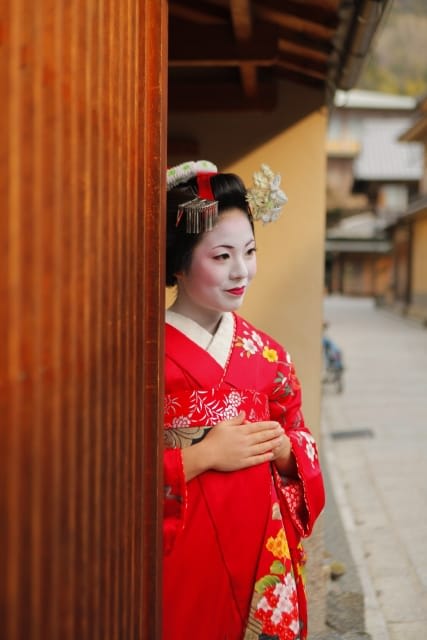 What Exactly is a Maiko?