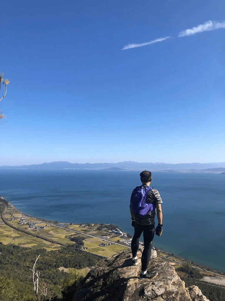 Enjoy Powerful Nature Including Sanjaga-Taki Falls and Tonbi-Iwa Rock