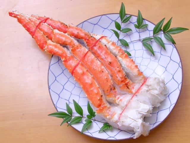 Seasonal Fish (Blackthroat Seaperch, Snow Crab etc.)