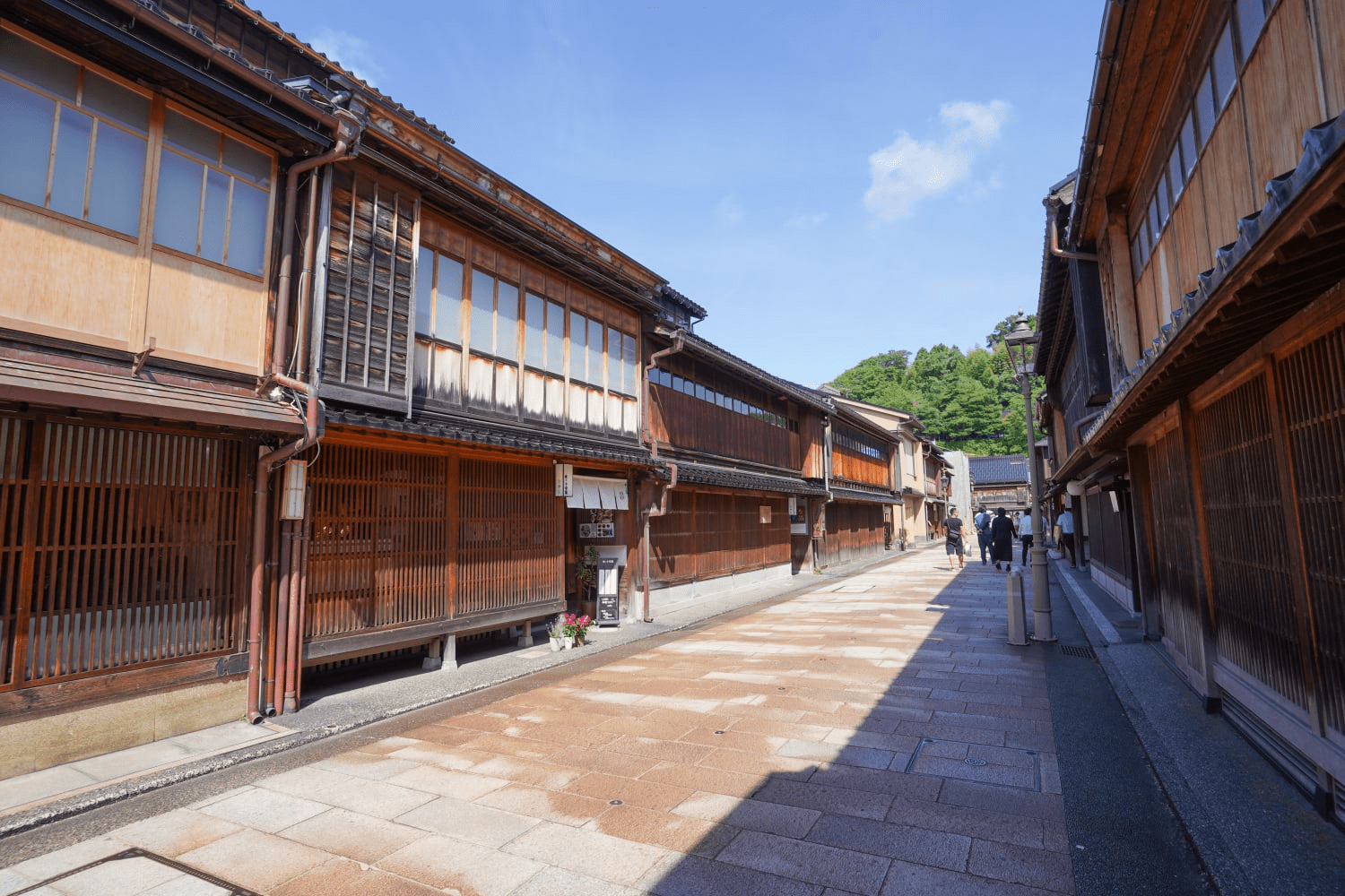Benefit 1: Efficiently Tour Historically Rich Cities in Japan