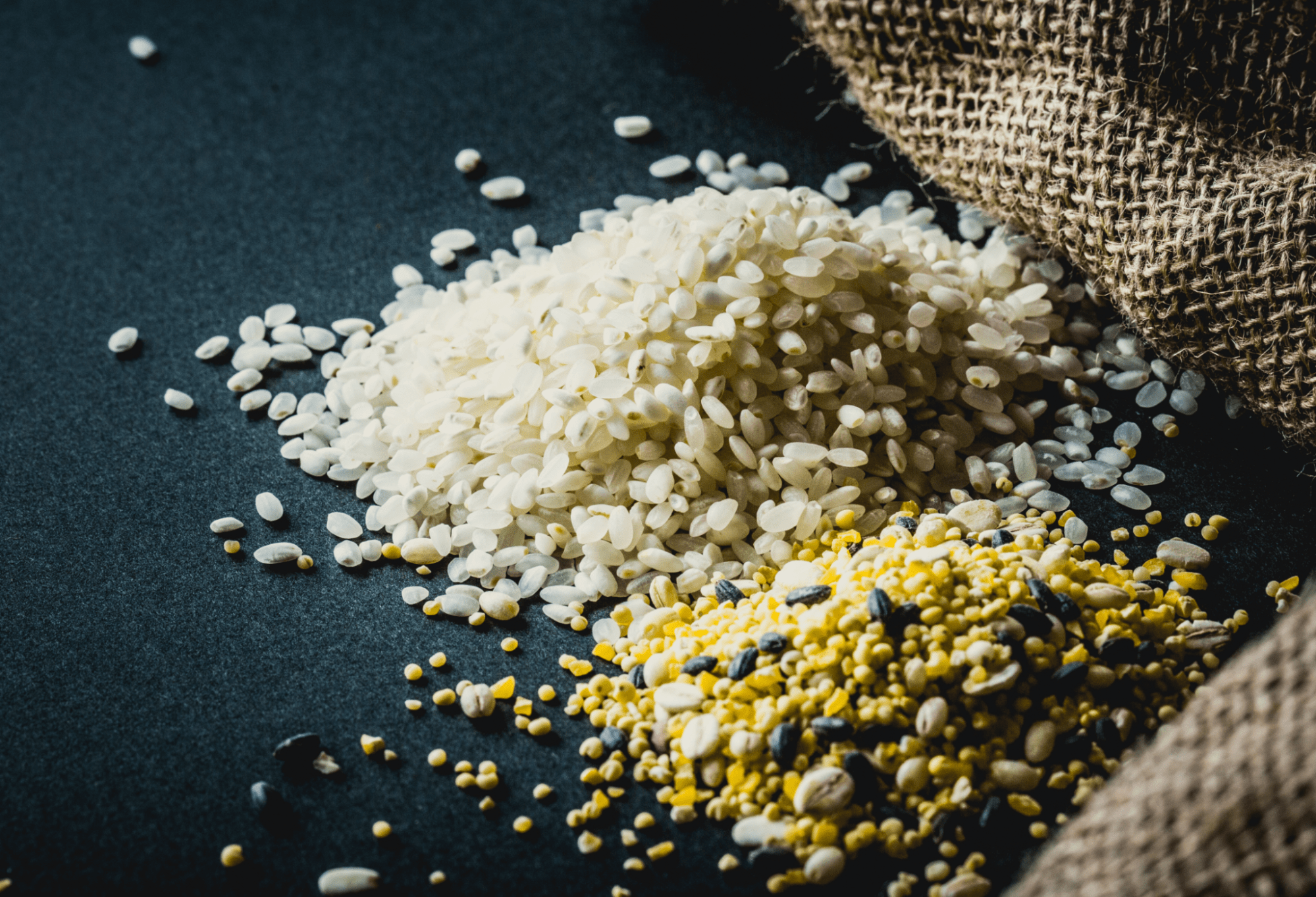 Original rice blending Hokkaido-produced Nanatsuboshi with five-grain rice rich in dietary fiber