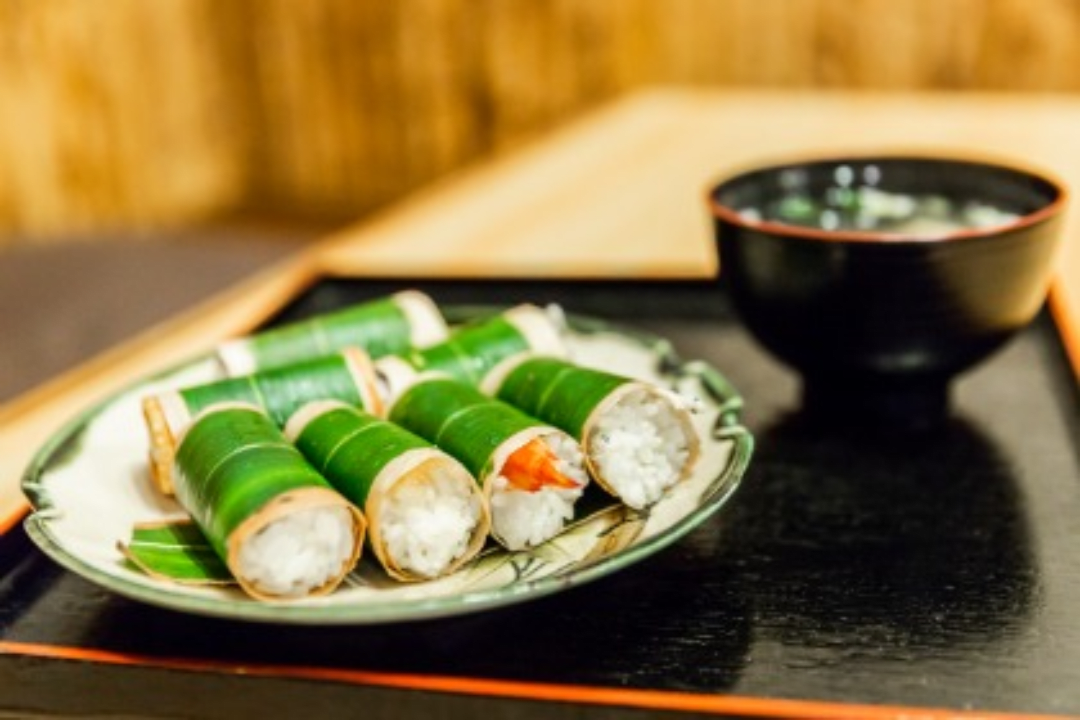 Sasamaki Kenuki Sushi