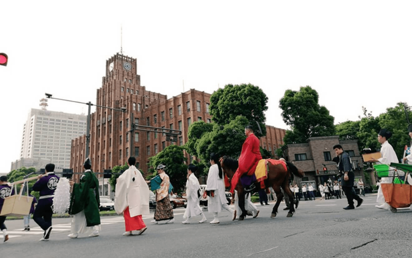 Shinko Gyoretsu (Sacred Procession)