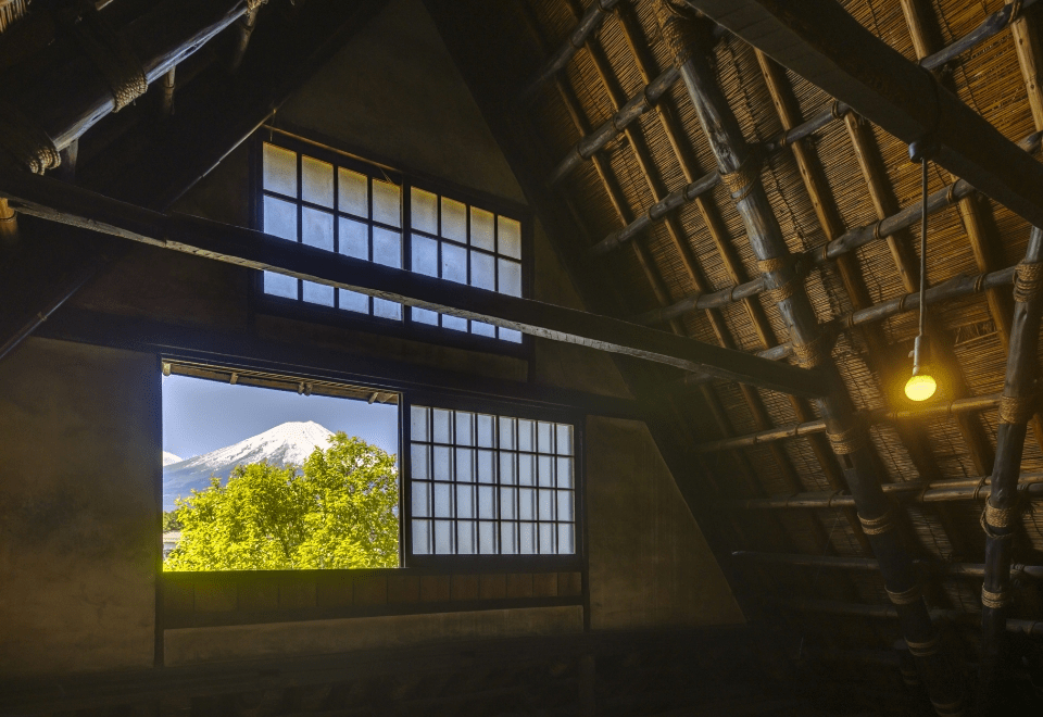 The Atmosphere of Traditional Japan Created by a 150-Year-Old Traditional House
