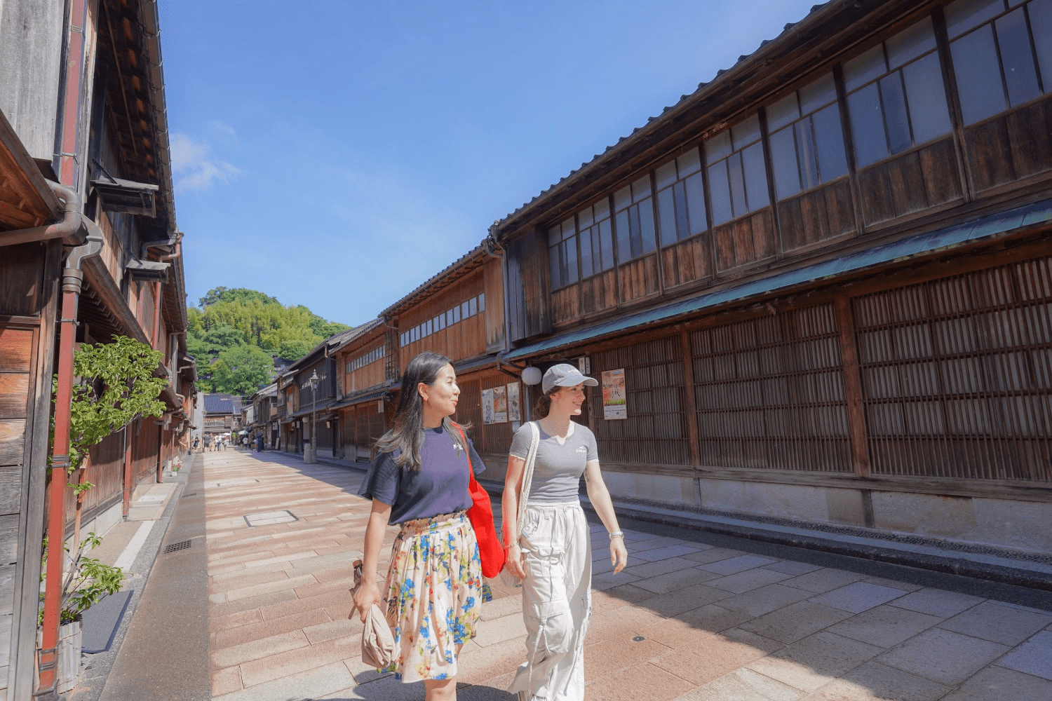To Deeply Enjoy Kanazawa's Beautiful Streetscapes