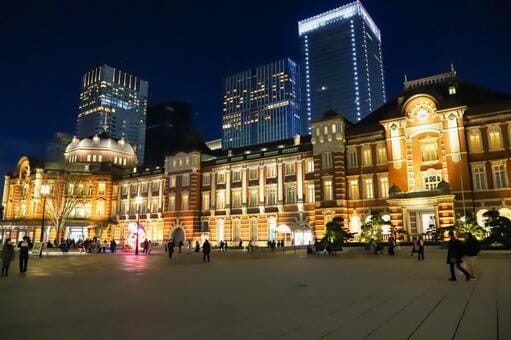 Tokyo Station αt Night