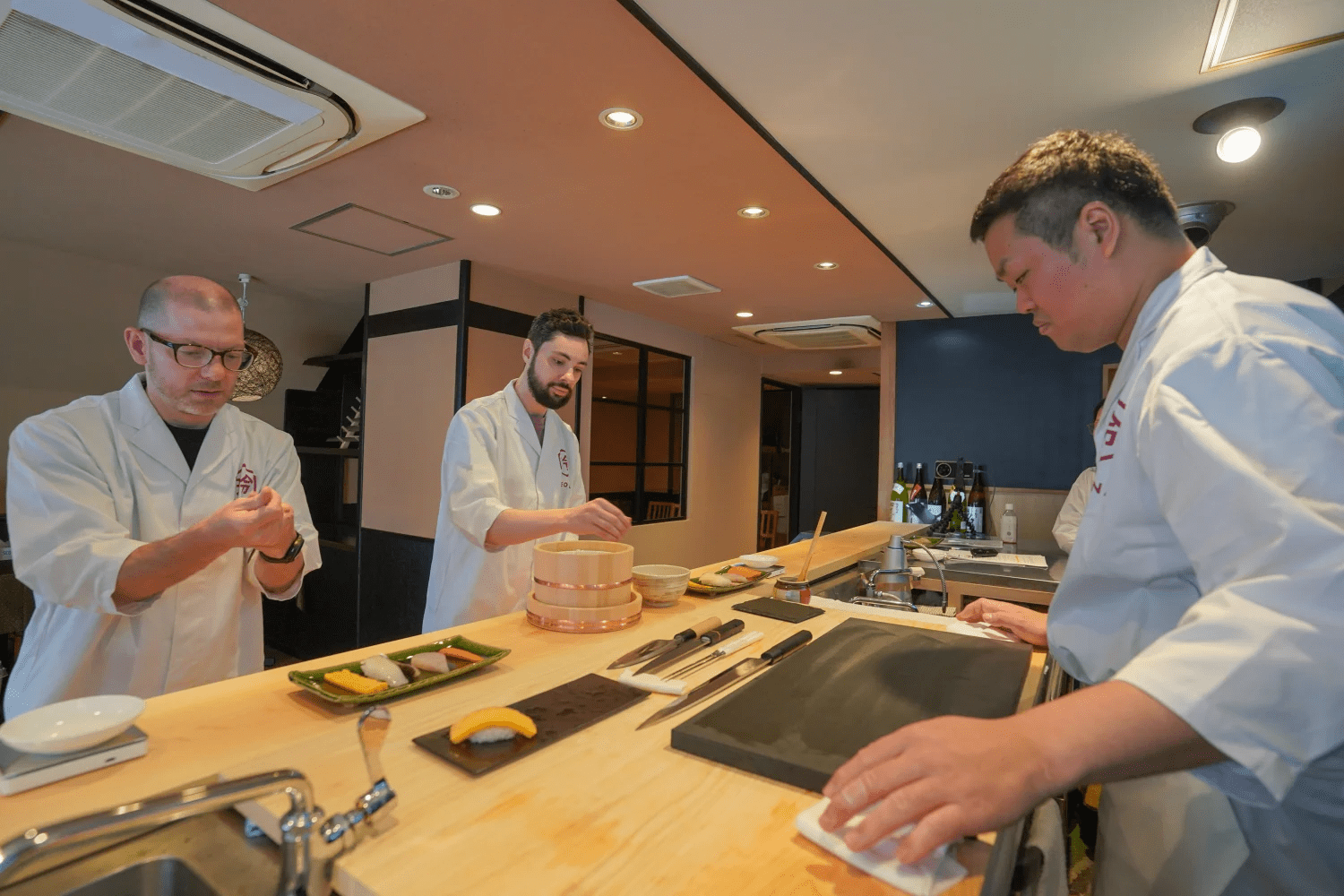 Tokyo Sushi Making in Authentic Sushi Counter Restaurant