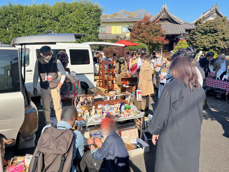 Yanaka Antique Market