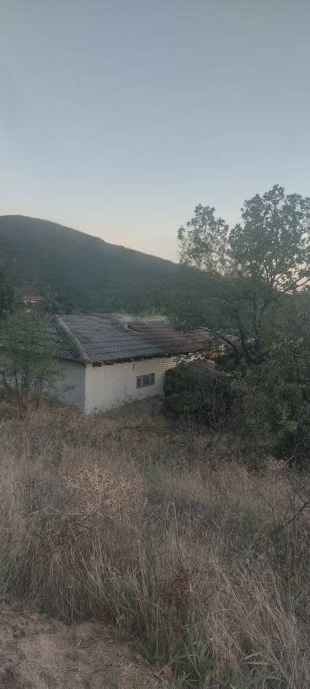 Къща на язовир Дундуково село Свежен