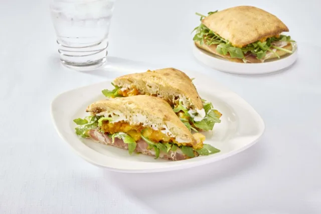 Schiacciata “Prosciutto e Ananas Toscano”