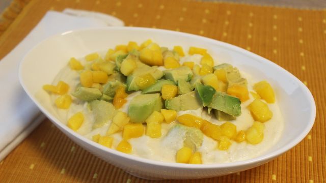 Mashed Cauliflower Bowl with Mango and Avocado