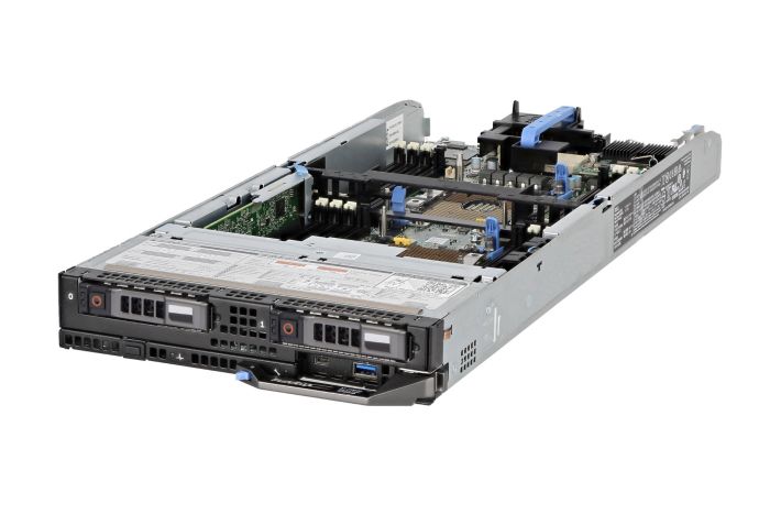 Front view of Dell PowerEdge FC640 with 2 x 200GB SATA Solid-State Drives