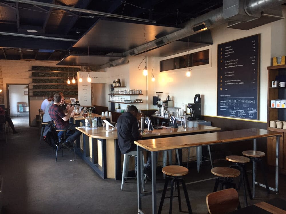 Your Guide To Day Drinking in Austin