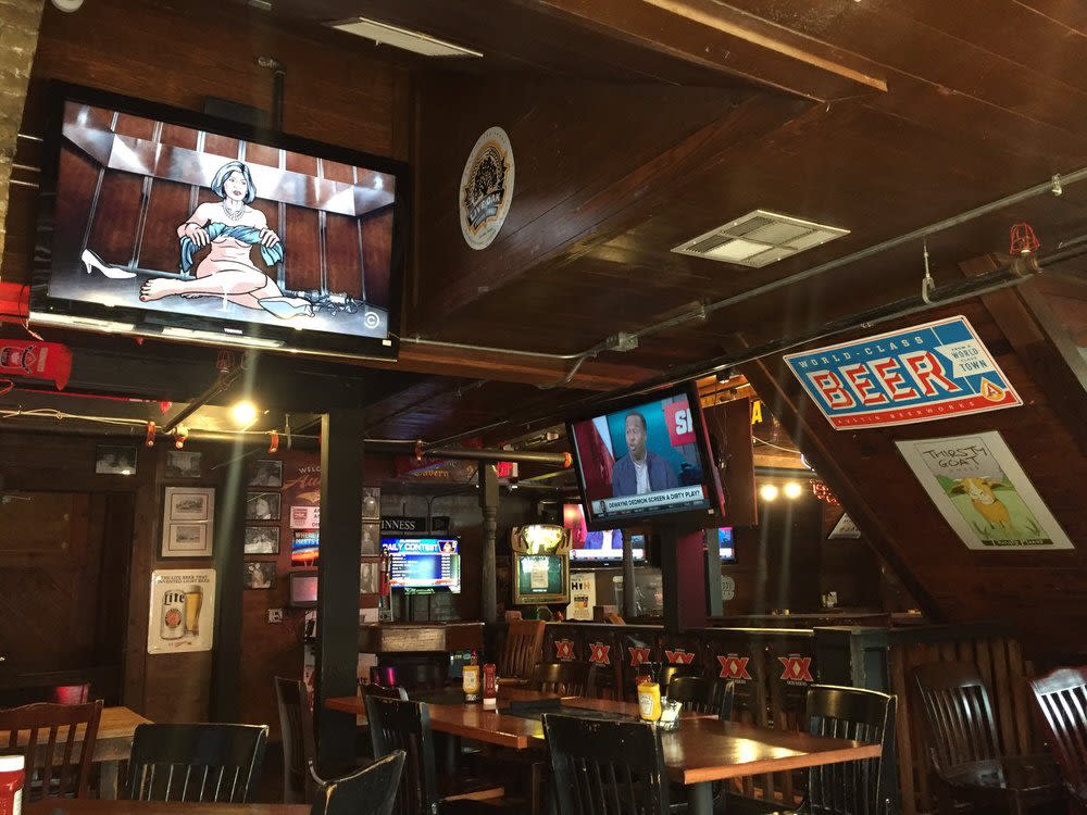 Your Guide To Day Drinking in Austin