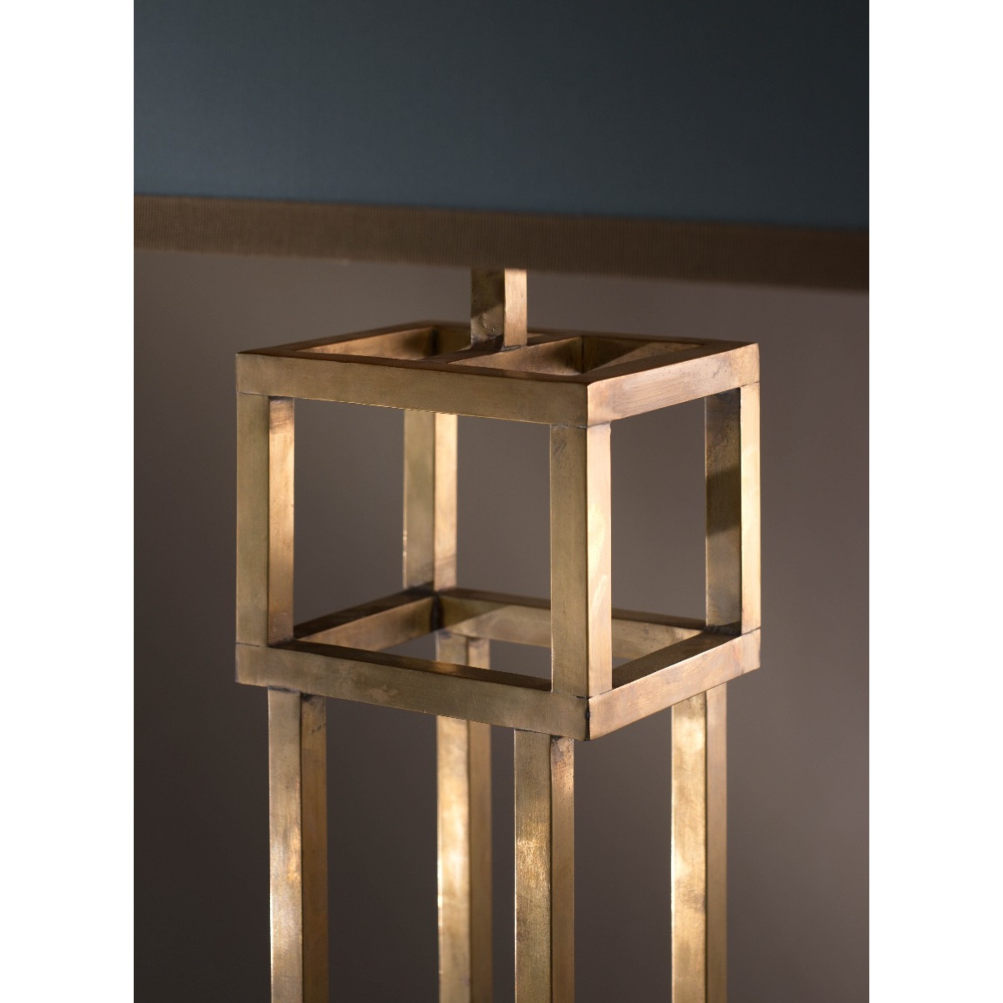The Claw Standard Lamp