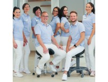 Praxisteam   zahnarztpraxis dr  walker und kollegenwcg2hn