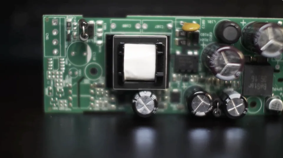 Ceramic vs Electrolytic Capacitors: Which One Wins?