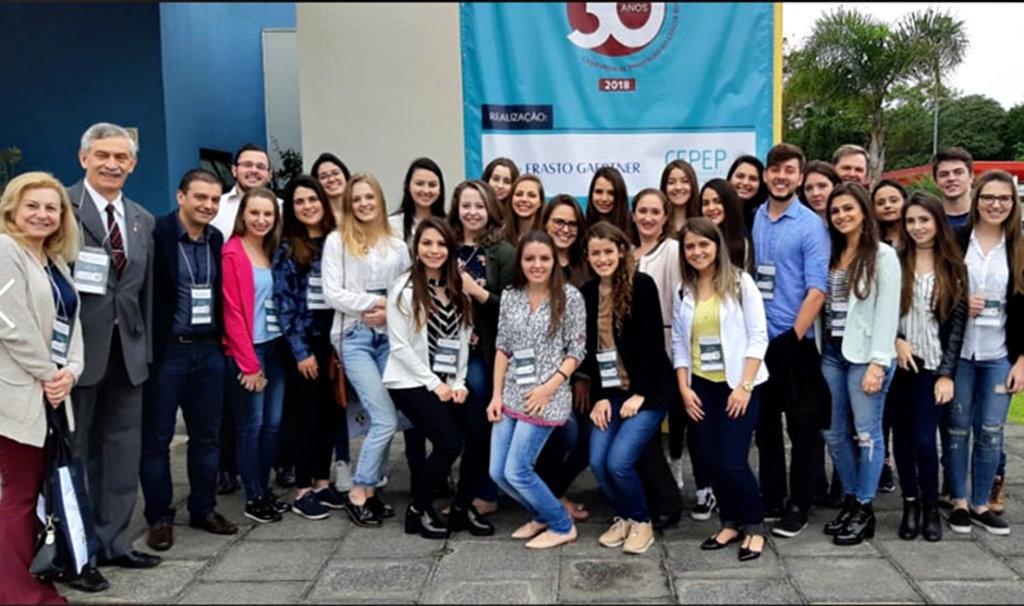 Curso de Odontologia participa do 8º Congresso Sul brasileiro de Câncer Bucal de Curitiba