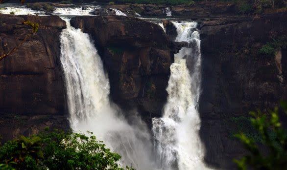 Athirapally Wasserfälle in Kerala, Indien