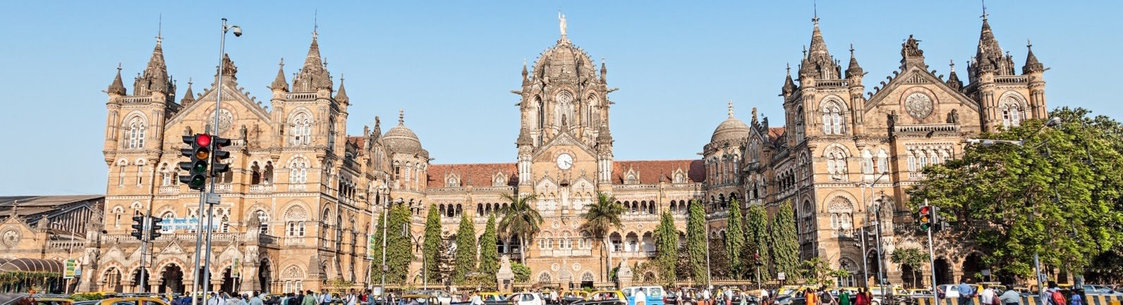 Mumbai train station - India Tours - Enchanting Travels