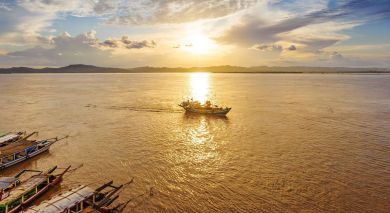 Example private tour: Luxurious Wonders of Myanmar Example private tour: Luxurious Wonders of Myanmar