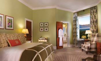 Deluxe King room