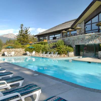 a pool next to a building