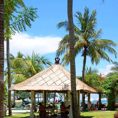 Biwana Spa outdoor massage