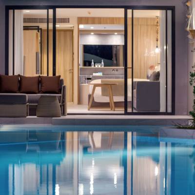 Pool Access Room