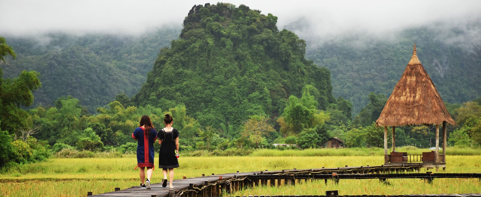 Vang Vieng Laos Tours Enchanting Travels (2) Vang Vieng Laos Tours Enchanting Travels (2)