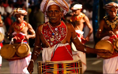 Highlights of Sri Lanka - Experience the festival of Perahera at Kandy in Sri Lanka with Enchanting Travels - Top Ten Things to do in Sri Lanka