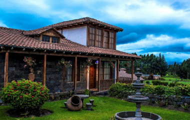 Exterior view of Hosteria La Andaluza Hotel in Riobamba, Ecuador