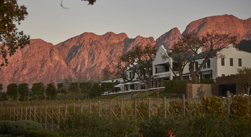 Außenansicht des Leeu Estates Hotels, Winelands in Südafrika