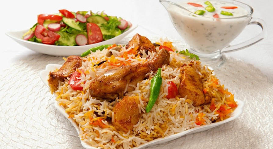 北または南インド？ ビリヤニ、インドで好きな料理は、地域から地域への味とスタイルが異なることができます