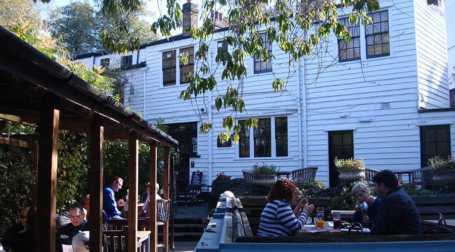 The Spaniards Inn, Dog Friendly Pub in North London