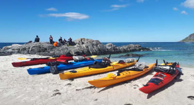 Kayaks sur la plage de mulstoa 13557 hgjrso - Eugenol